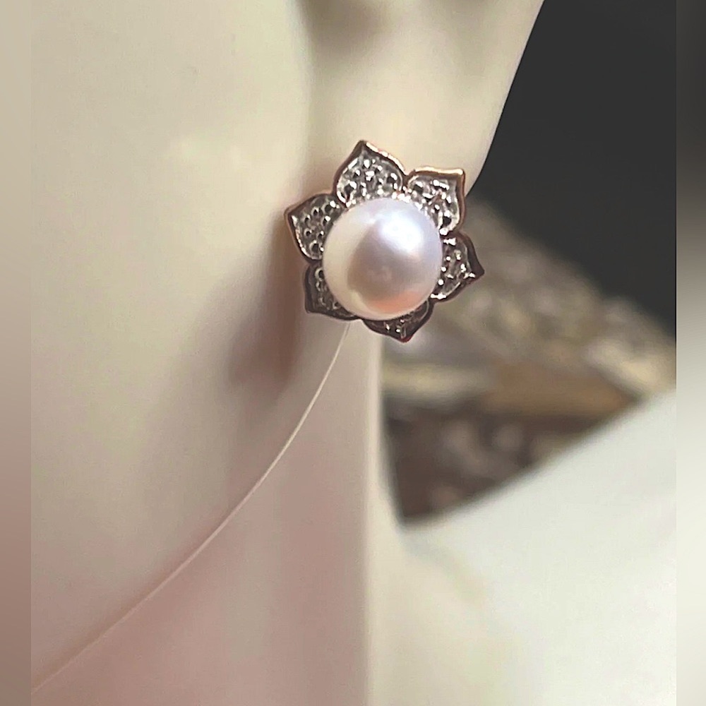 New Floral Flower Pearl Earrings